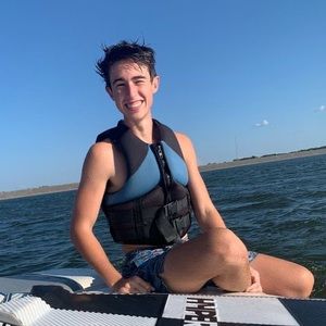 Meet your Posher, Roman